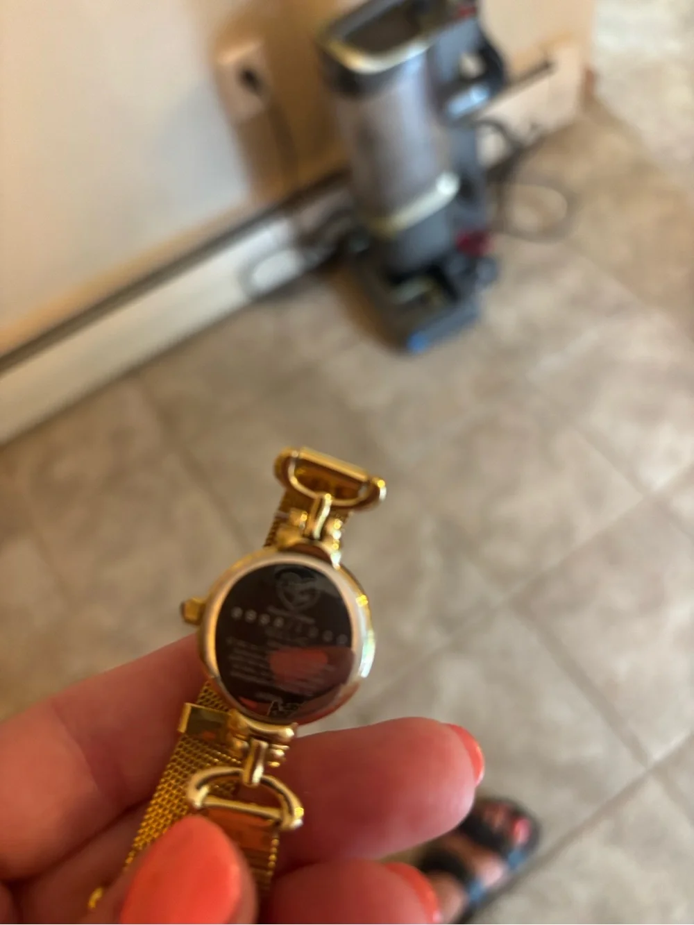 N/A gold tone